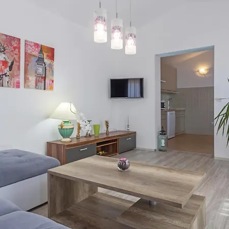Awesome In With Kitchen Apartment Galizana