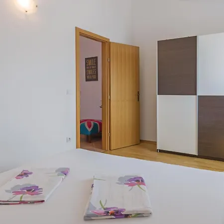 Awesome In With Kitchen