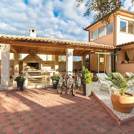 Awesome In With Kitchen Apartment Galizana