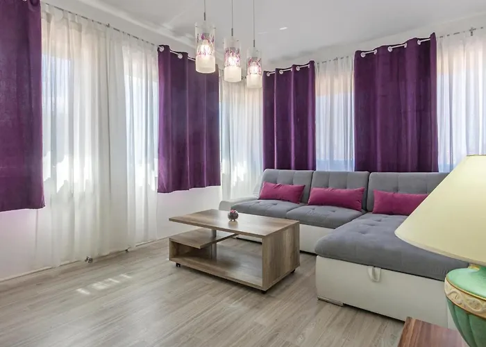 Apartment In Galižana